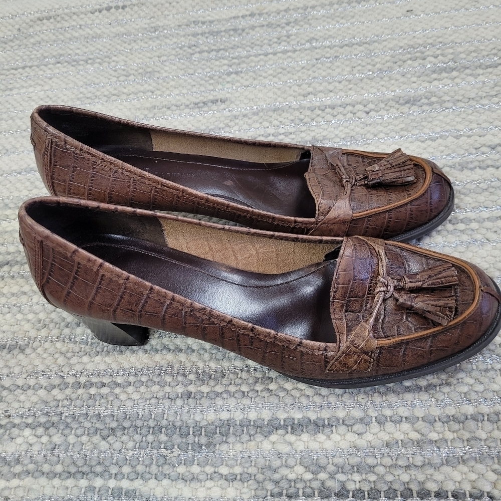 Nine & company brown leather loafers